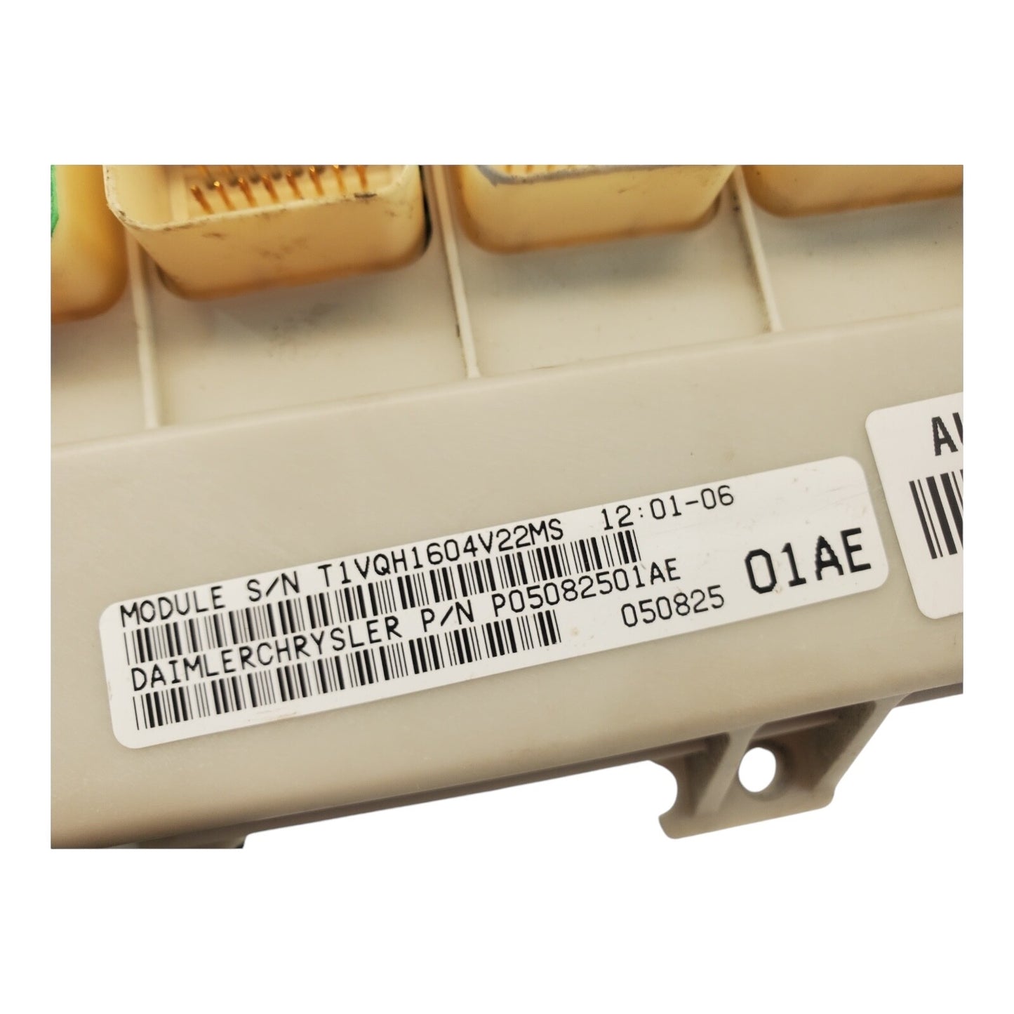 2005 TOWN & COUNTRY GRAND CARAVAN Body Control Module Bcm 05082501AE
