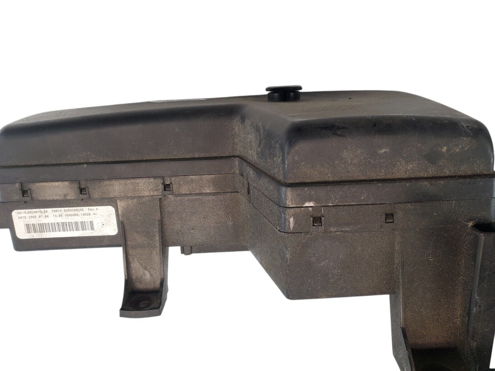 06-07 DODGE DAKOTA FUSE BOX BCM FUSE BOX ENGINE BAY MODULE 04692092AE