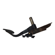 ✅ 00- 02 NAVIGATOR  gas Pedal YL149726AA, F58A9A799AB