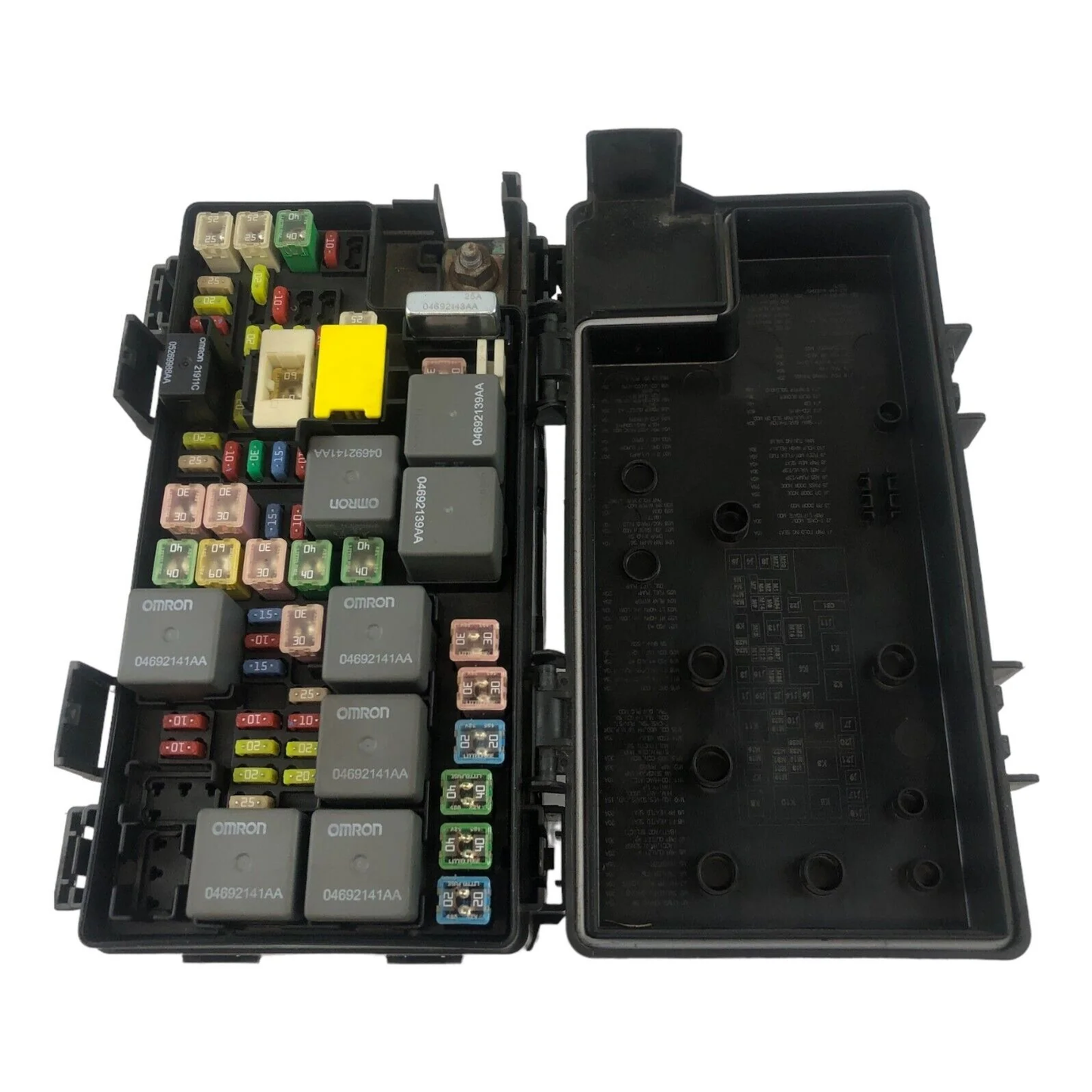 09 CARAVAN JOURNEY FUSEBOX FUSE BOX CONTROL MODULE 04692302AC OEM RTE24A02F7