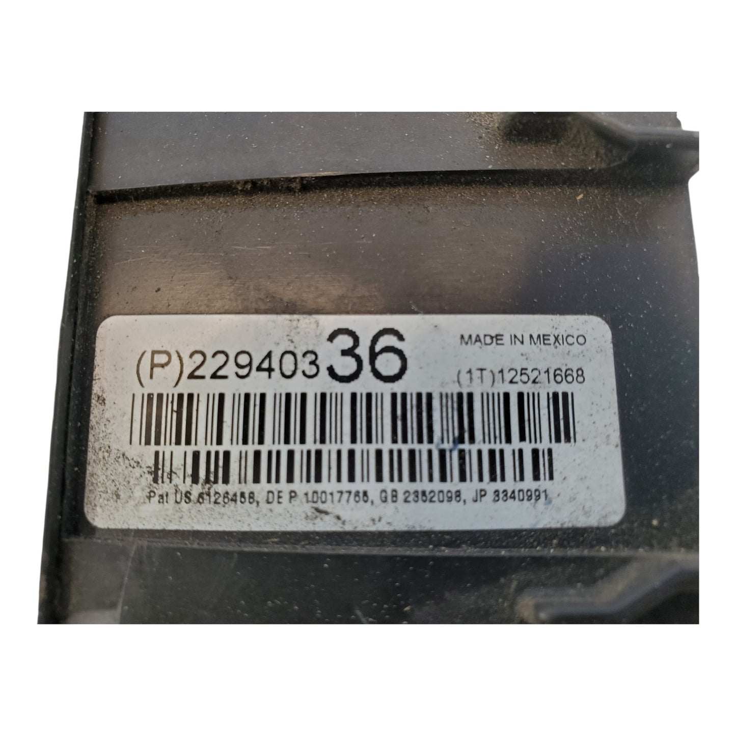 2012 CHEVROLET TRAVERSE ENGINE FUSE BOX 22940336