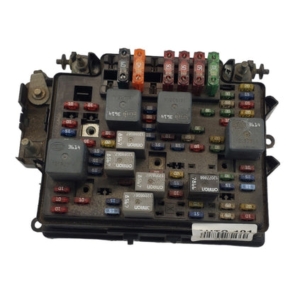 1999-2002 Chevrolet Silverado Suburban Tahoe Fuse Box Junction OEM 12193645-09