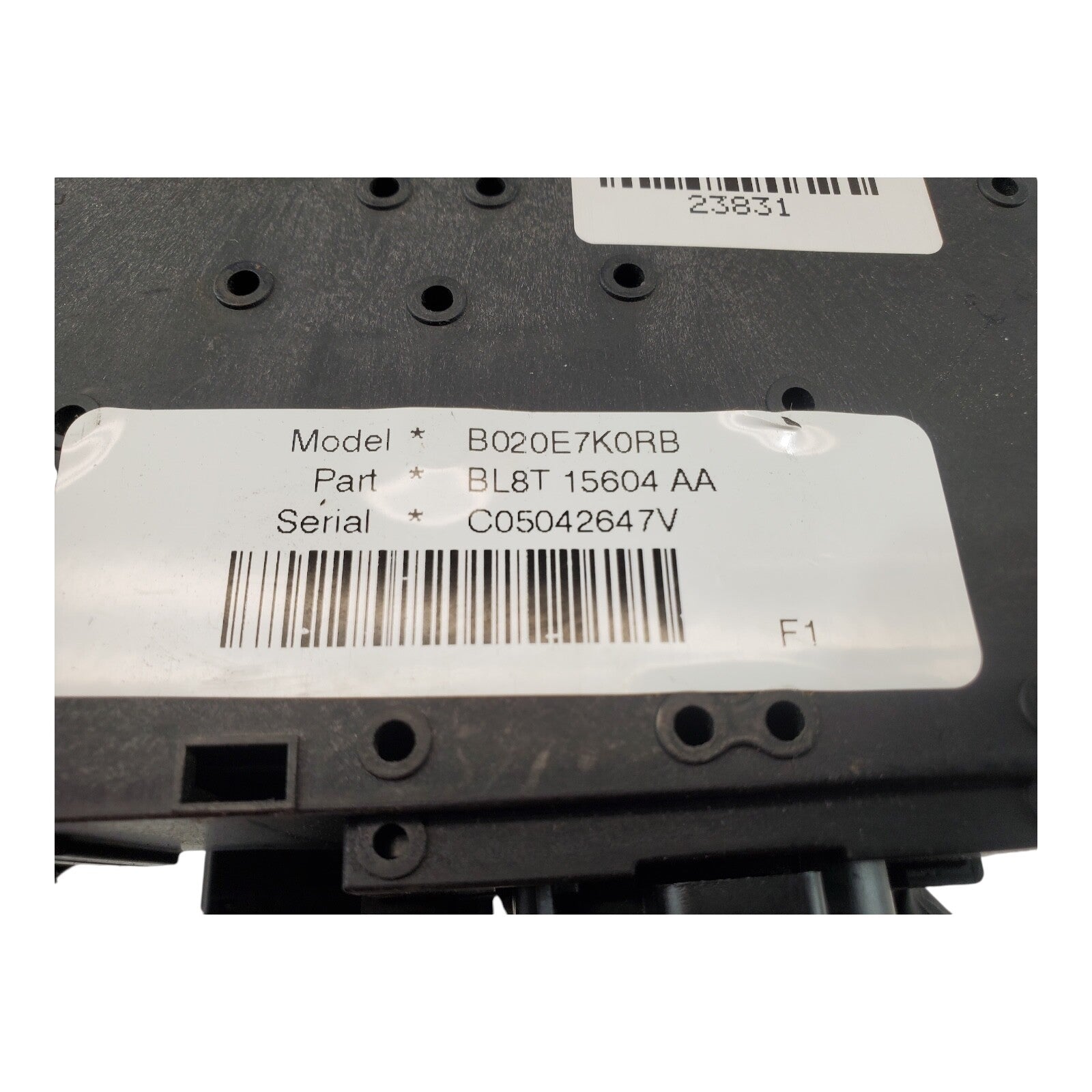 ✅2009-2009 Ford Escape Fusebox Fuse Box Relay Module Bl8t 15604 Aa