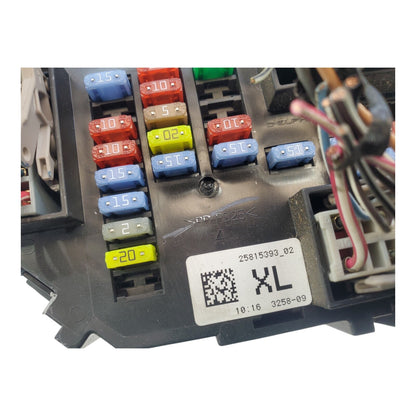 2007-2011 GMC Chevy Silverado Sierra Fuse Box Relay Control Module 25815393