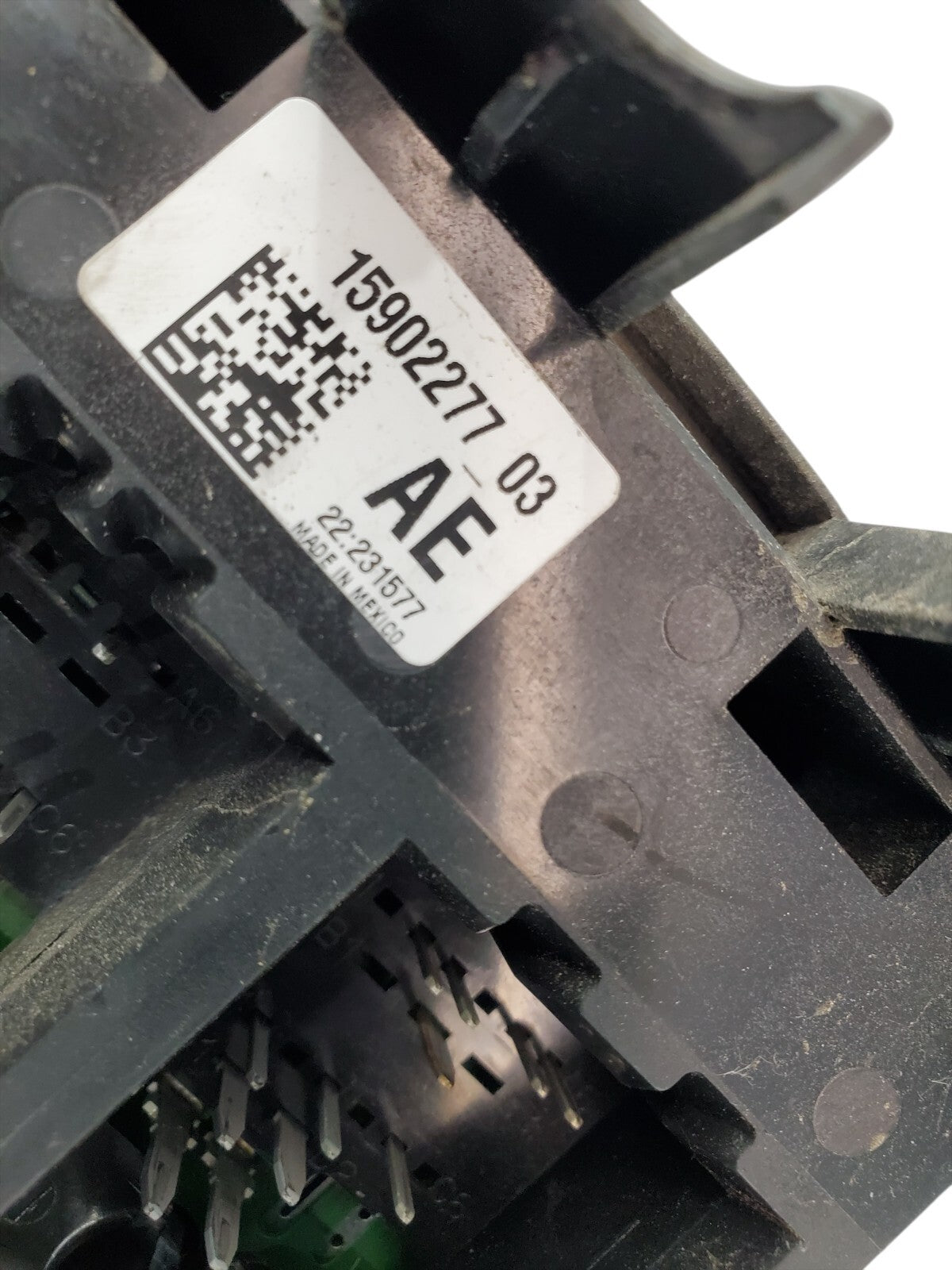 08-09 Chevrolet Impala Fuse Box Junction OEM 15902277