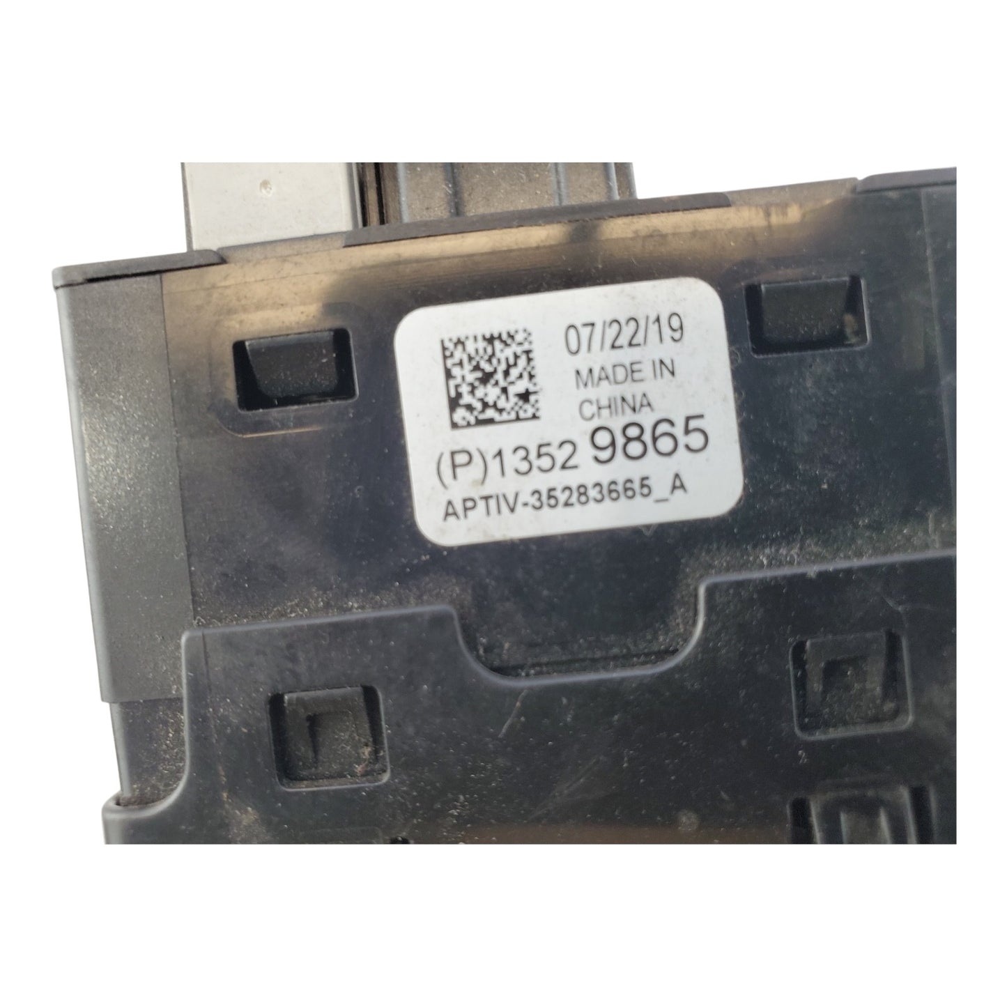 13529865 Hub USB Android & AUX Port's Part For Chevrolet Malibu