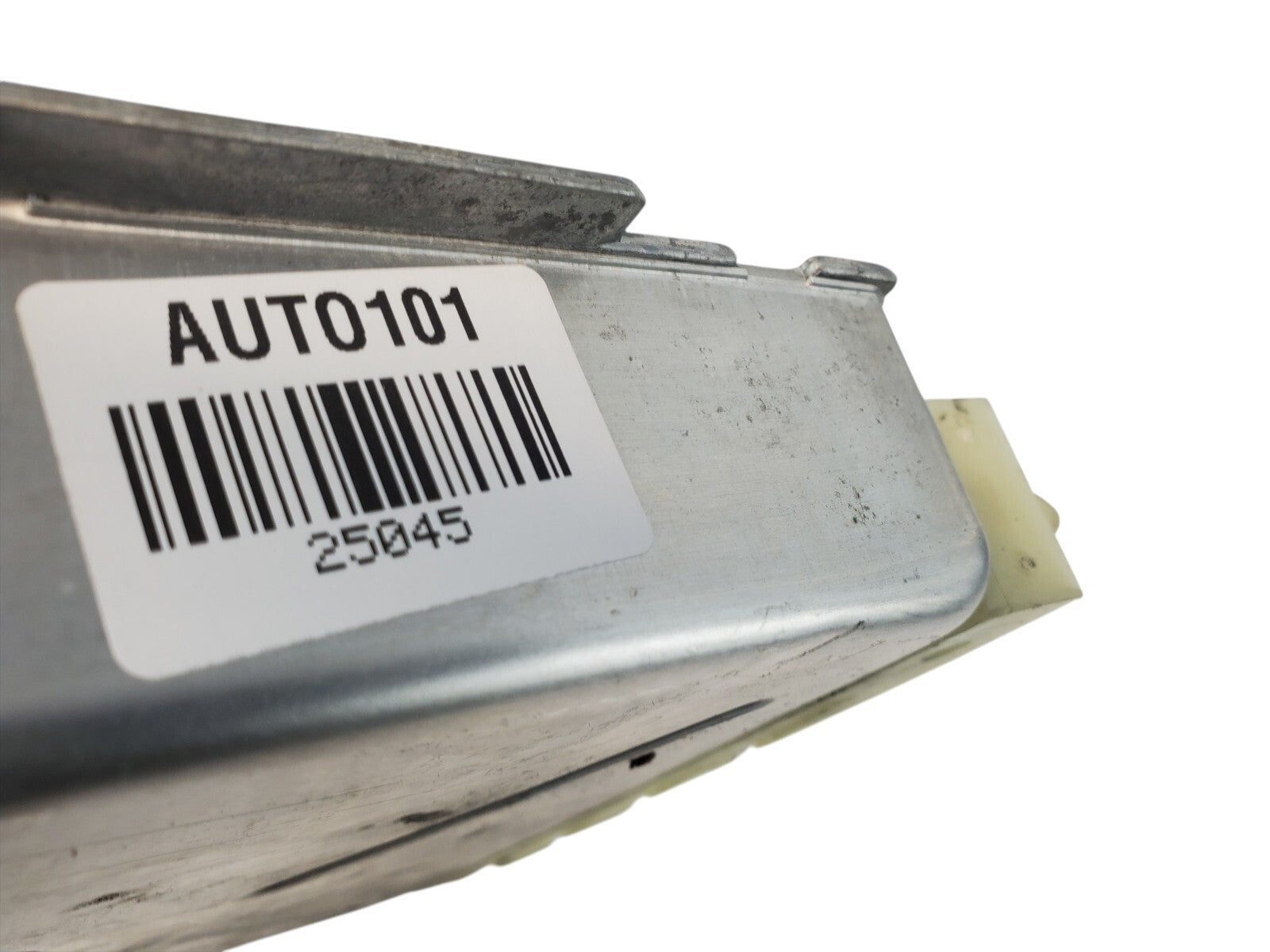 Volvo V70 Engine Computer ECU PCM ECM PCU OEM P09480761