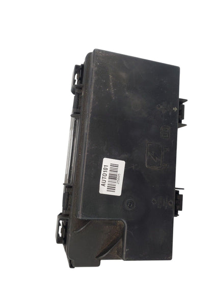 13 Dodge Caravan Town & Country Integrated Power Fusebox Fuse Box 68163904AC