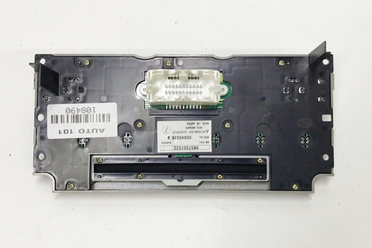 ✅ 04-05 Mitsubishi Endeavor Galant Audio CD Radio Control Faceplate MR576015ZZ