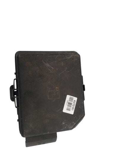 10 CHEVROLET IMPALA ENGINE FUSE BOX 20817314