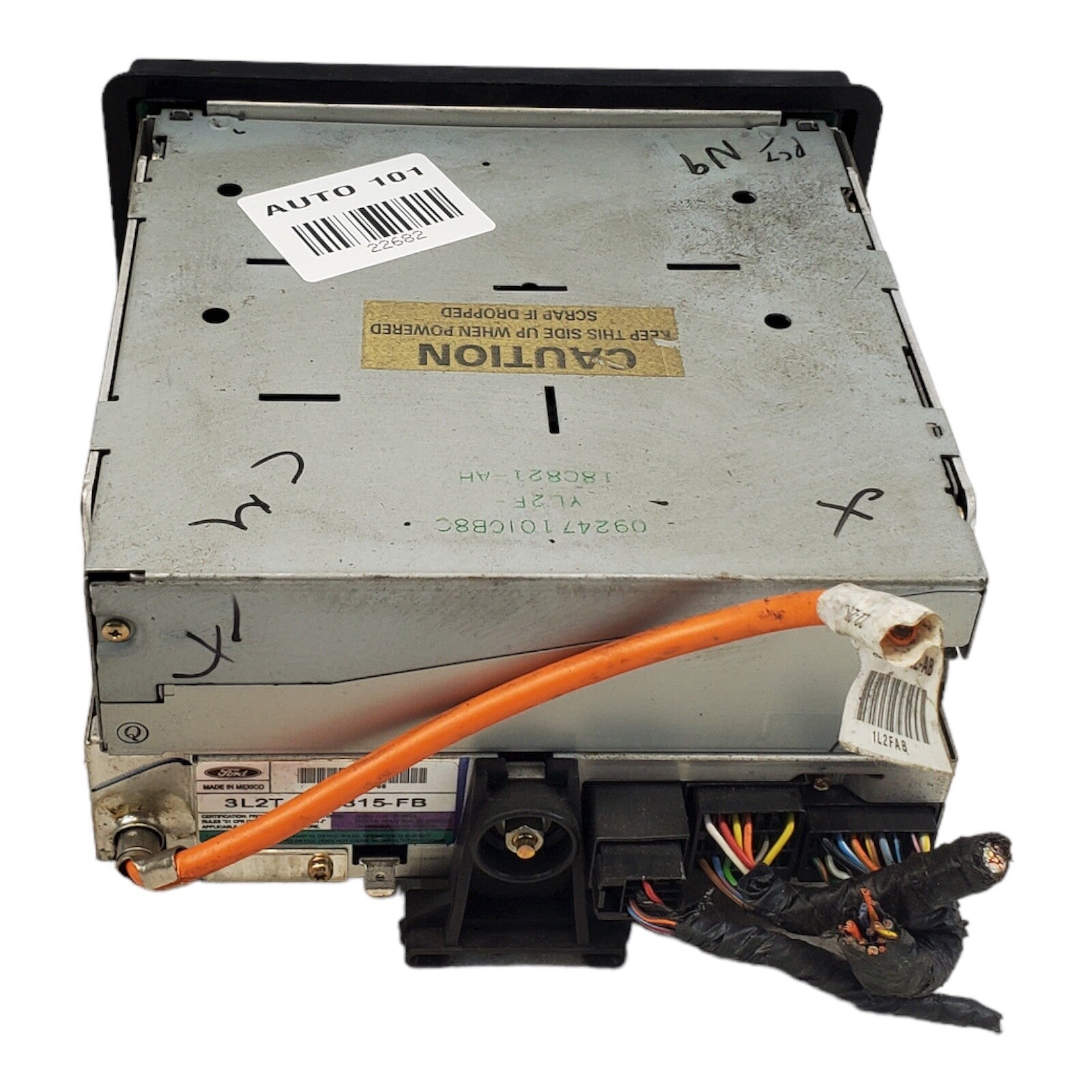 01-04 FORD EXPLORER Radio CD 6 Disc Changer 3L2T-18C815-FB 3L2T18C815F