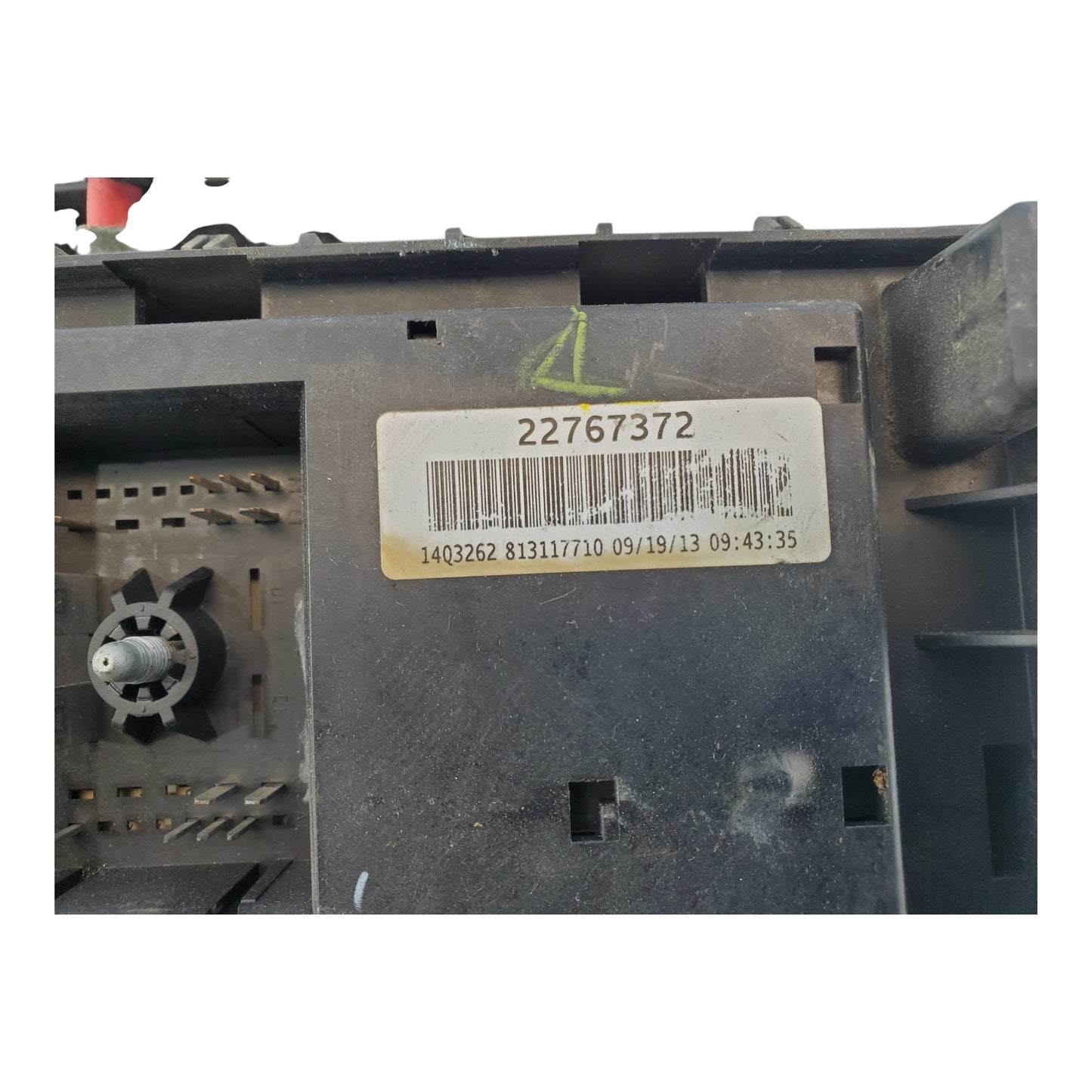 2013 - 2015 GM Savana Express 1500 Fuse Box Relay Control Module 22767372 OEM