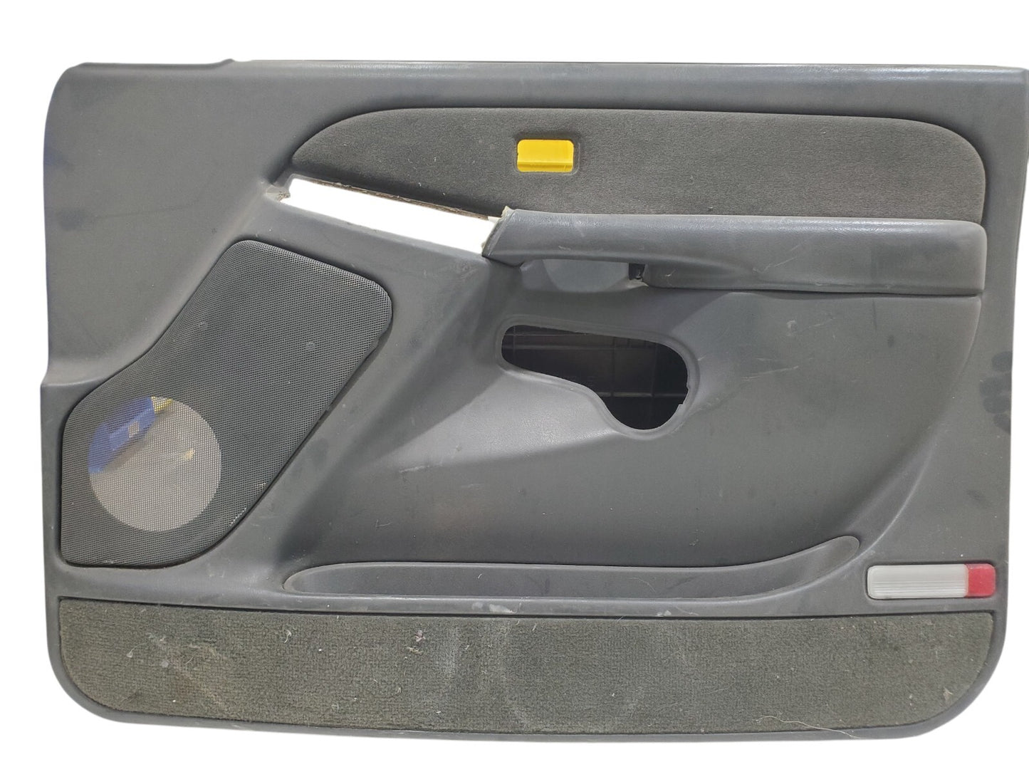 99-02 Tahoe Yukon Suburban FRONT RIGHT PASSENGER SIDE Door Panel 15192632