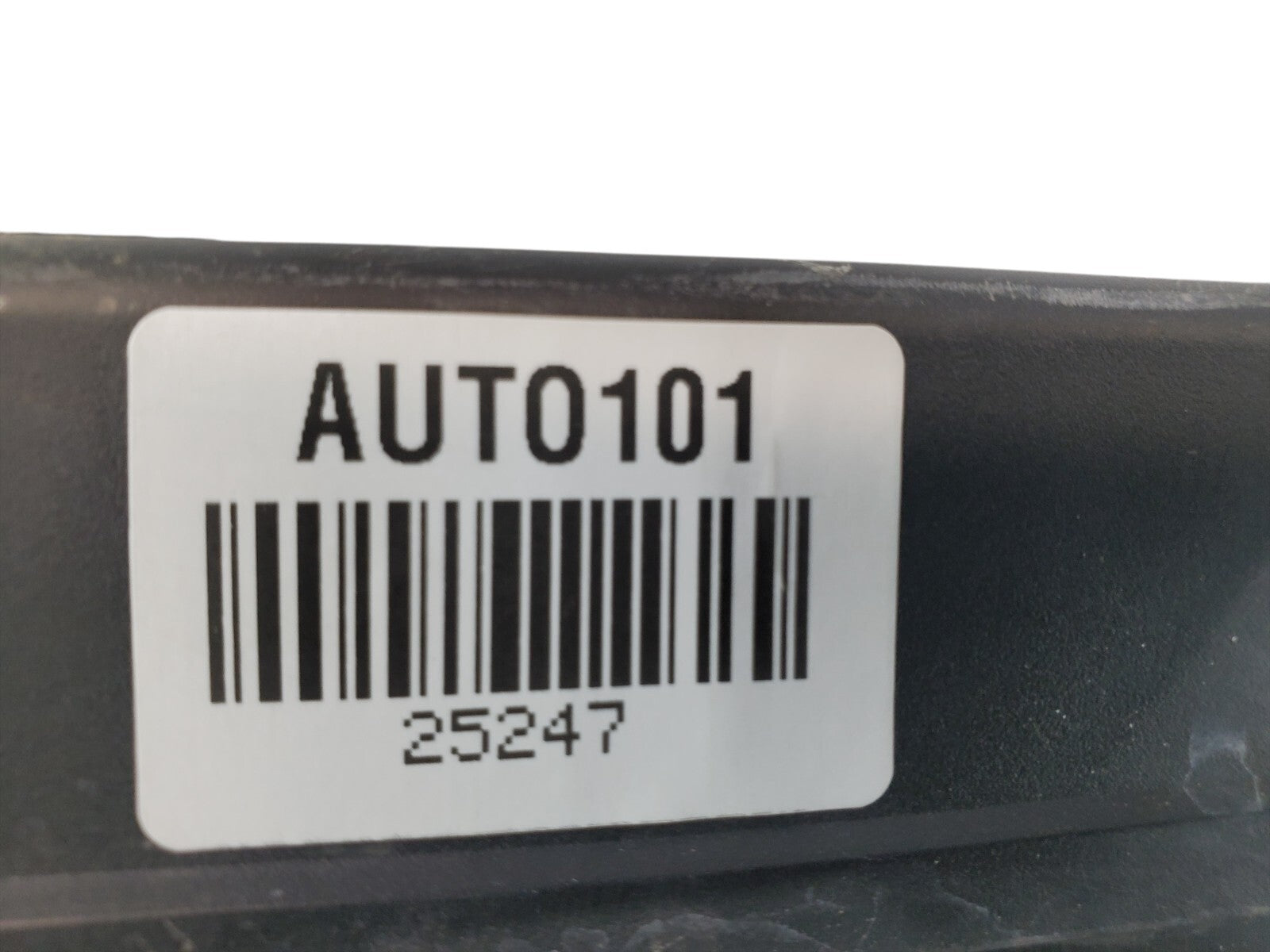 2008 Saturn Aura Fuse Box Relay Junction Block 2.4L 25883019