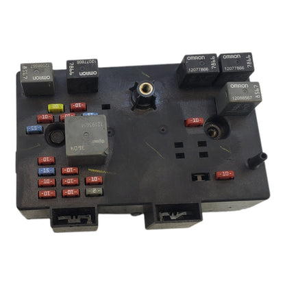 2005 2006 CHEVROLET EQUINOX 2004 2005 SATURN VUE DASH JUNCTION FUSE BOX 22682563
