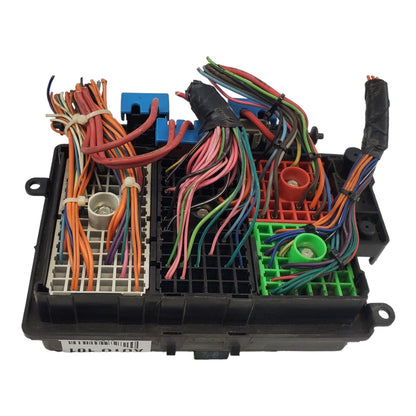 1999 2000 2001 2002 OEM Engine Bay Chevy Silverado Fuse Box Junction 12193645-09