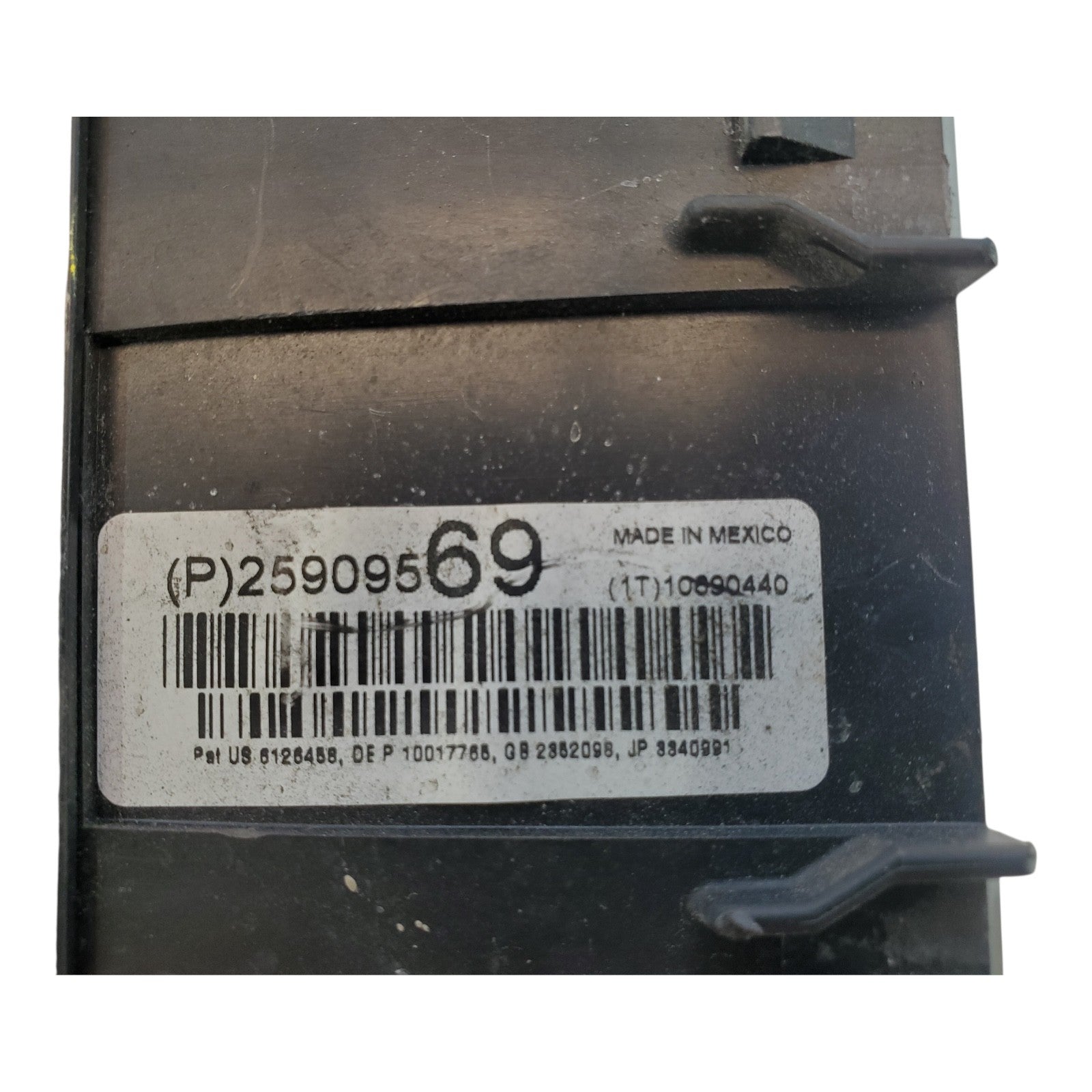2009 Buick Enclave Used Fuse Box OEM 20757040 25909569 Gold 146K Miles