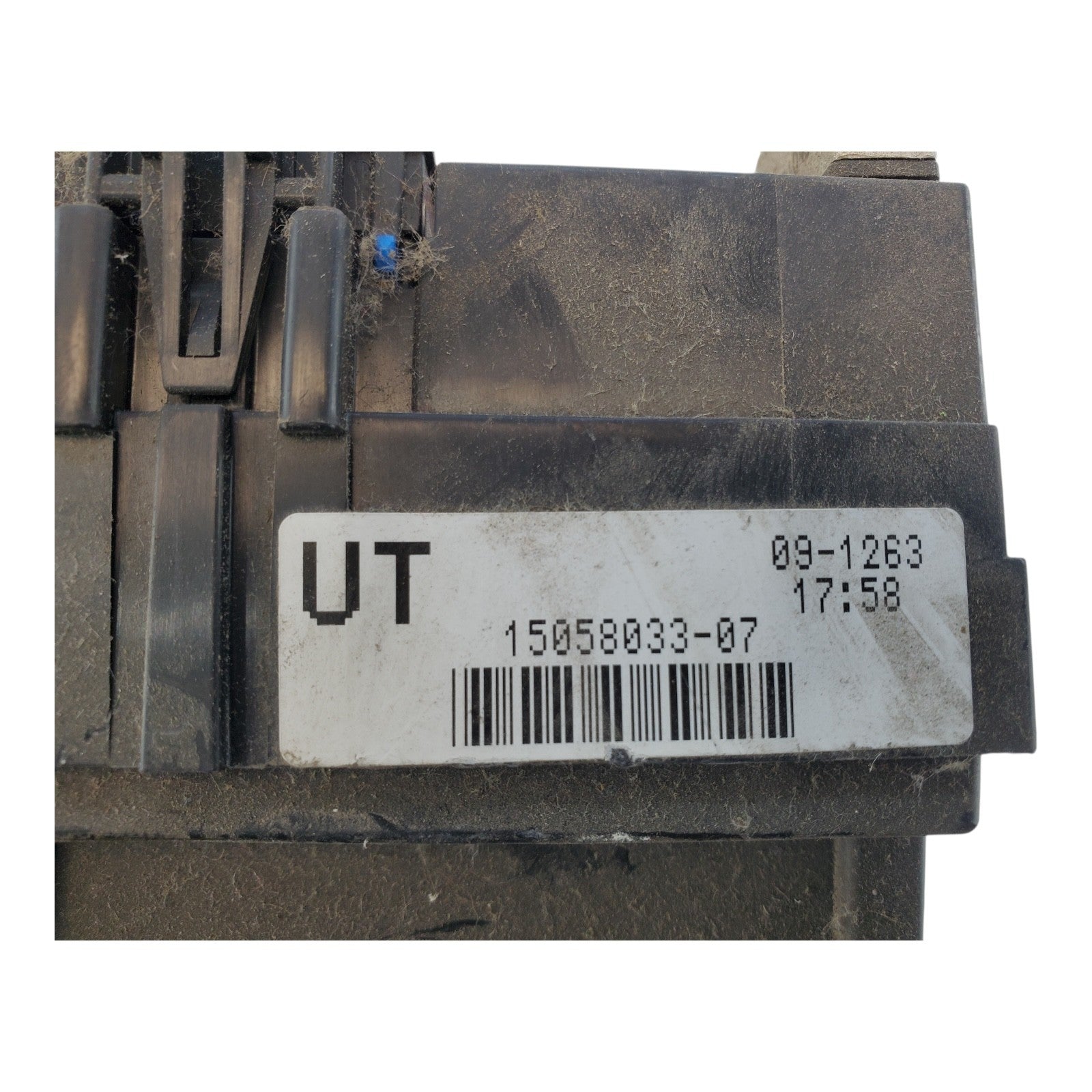 03-06 Chevy Silverado/GMC Sierra LLY DURAMAX Dash Cabin Fuse Box 15058033-07 OEM