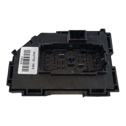 ✅2007 Chevrolet Silverado Cabin Fuse Box 25815390