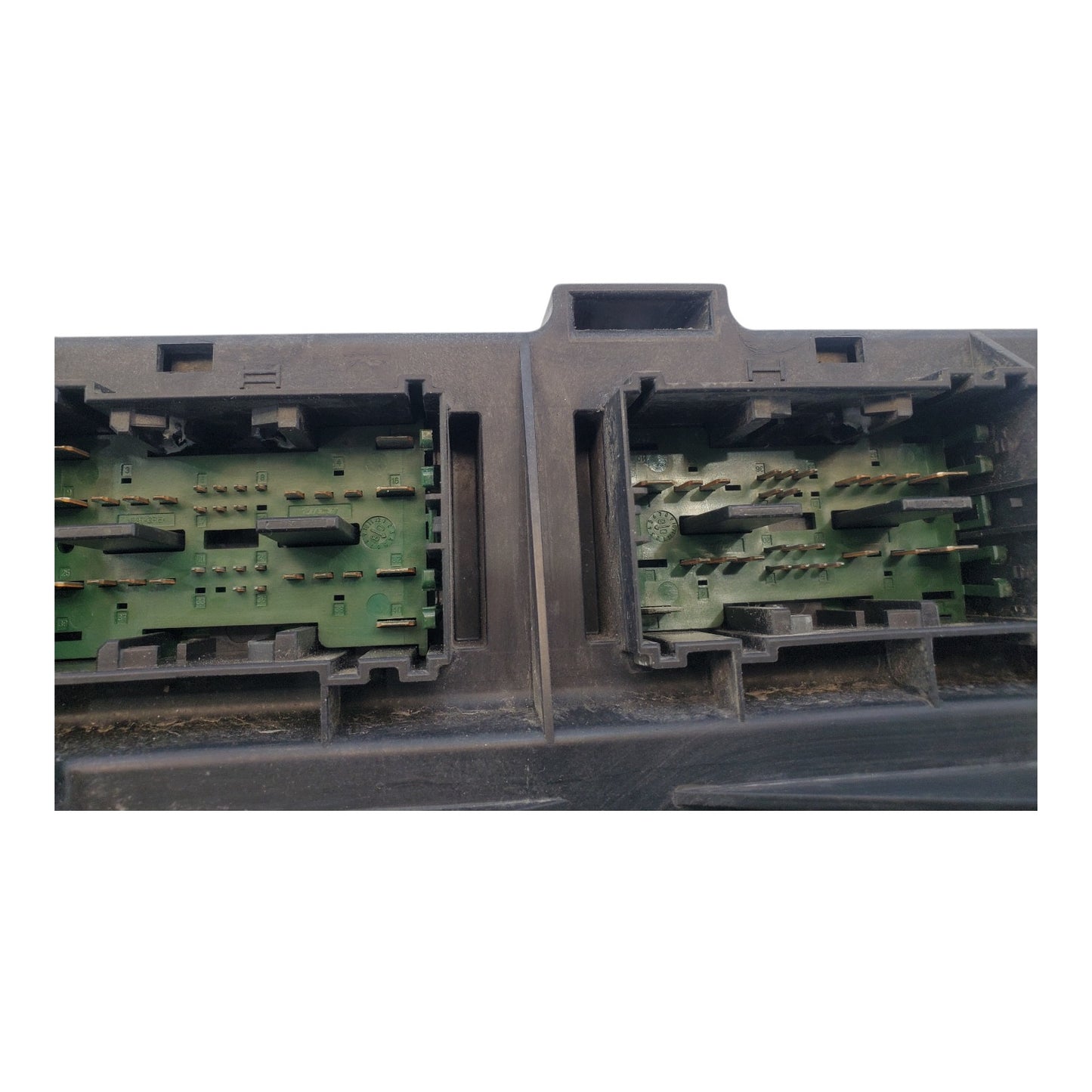 2009 Dodge Durango / Chrysler Aspen OEM  TIPM Fuse Box 04692227AA