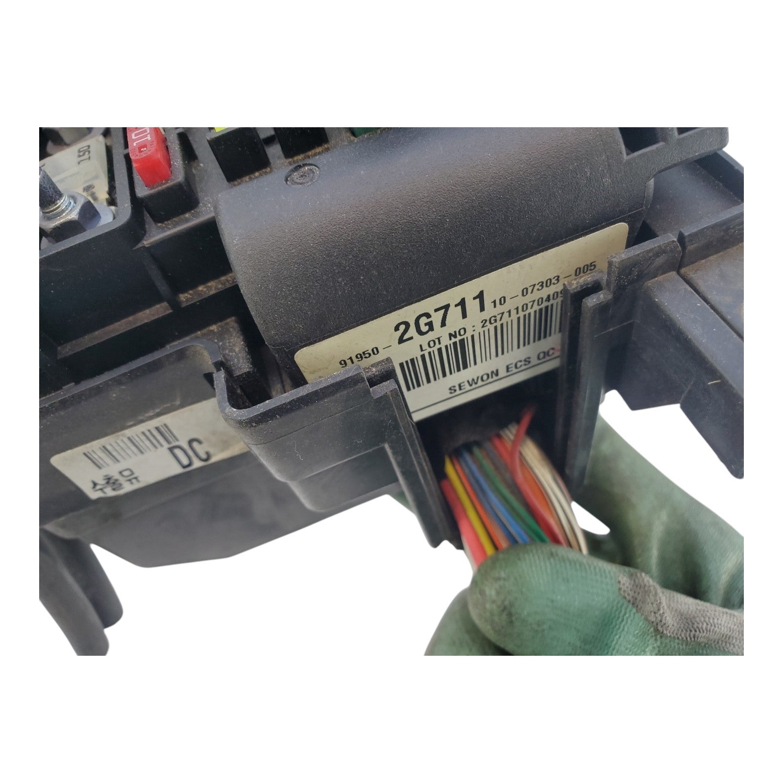 Kia Rondo Fuse Relay Box Used OEM 91950-2G711