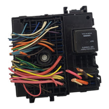 99-06 Chevy Silverado GMC Sierra Suburban Fuse Relay Box 15770992-01