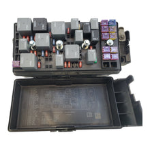 08-11 Chevrolet Malibu Fusebox Relay Module 25883009_02 OEM
