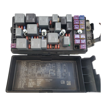 08-11 Chevrolet Malibu Fusebox Relay Module 25883009_04 OEM
