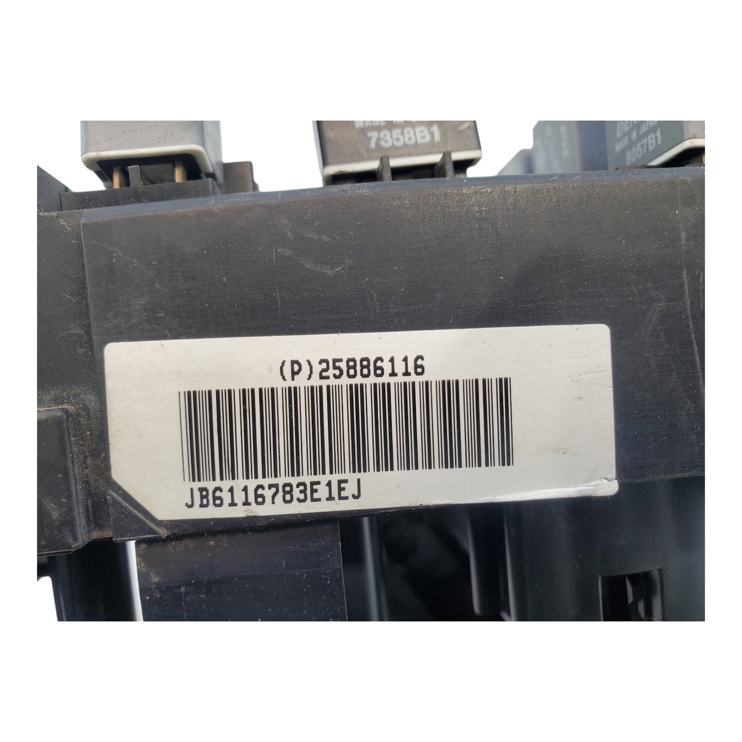 2008 CHEVROLET EQUINOX ENGINE FUSE BOX Bracket ~  25886116
