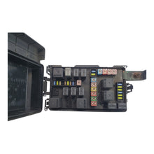 06 2006 CHRYSLER 300C OEM ENGINE BAY FUSE BOX 04692031AJ