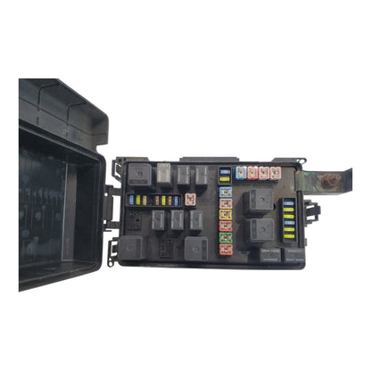 06 2006 CHRYSLER 300C OEM ENGINE BAY FUSE BOX 04692031AJ