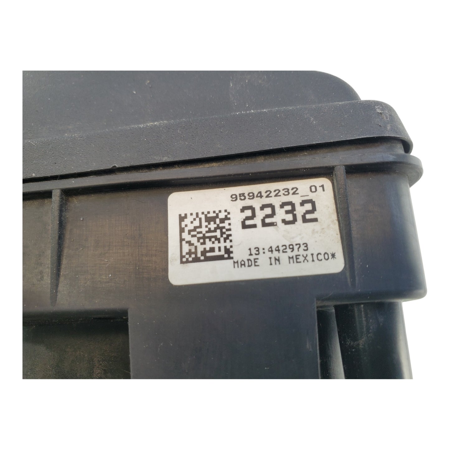 B308 13-14 Chevrolet Cruze 1.8 Engine Front Junction Fuse Box 95942232