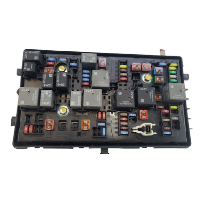 GM 13222782 Fuse Box Relay Module OEM 812461952 Chevy Cruze Malibu