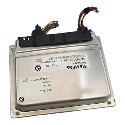 04 BMW 330i Engine Control Module 7541336