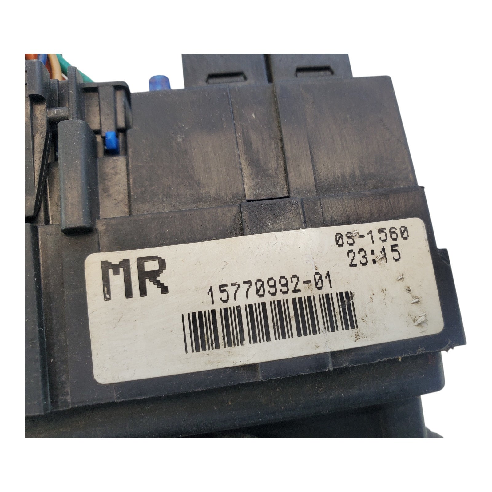 99-06 Chevy Silverado GMC Sierra Suburban Fuse Relay Box 15770992-01
