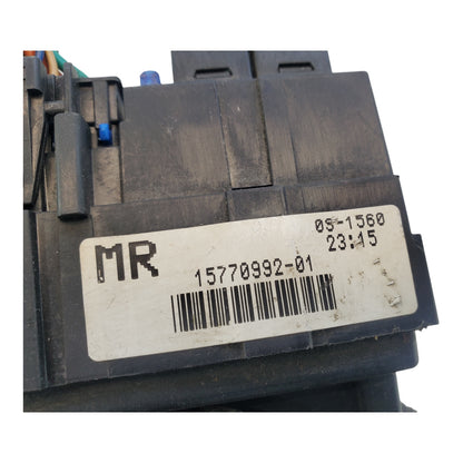 99-06 Chevy Silverado GMC Sierra Suburban Fuse Relay Box 15770992-01