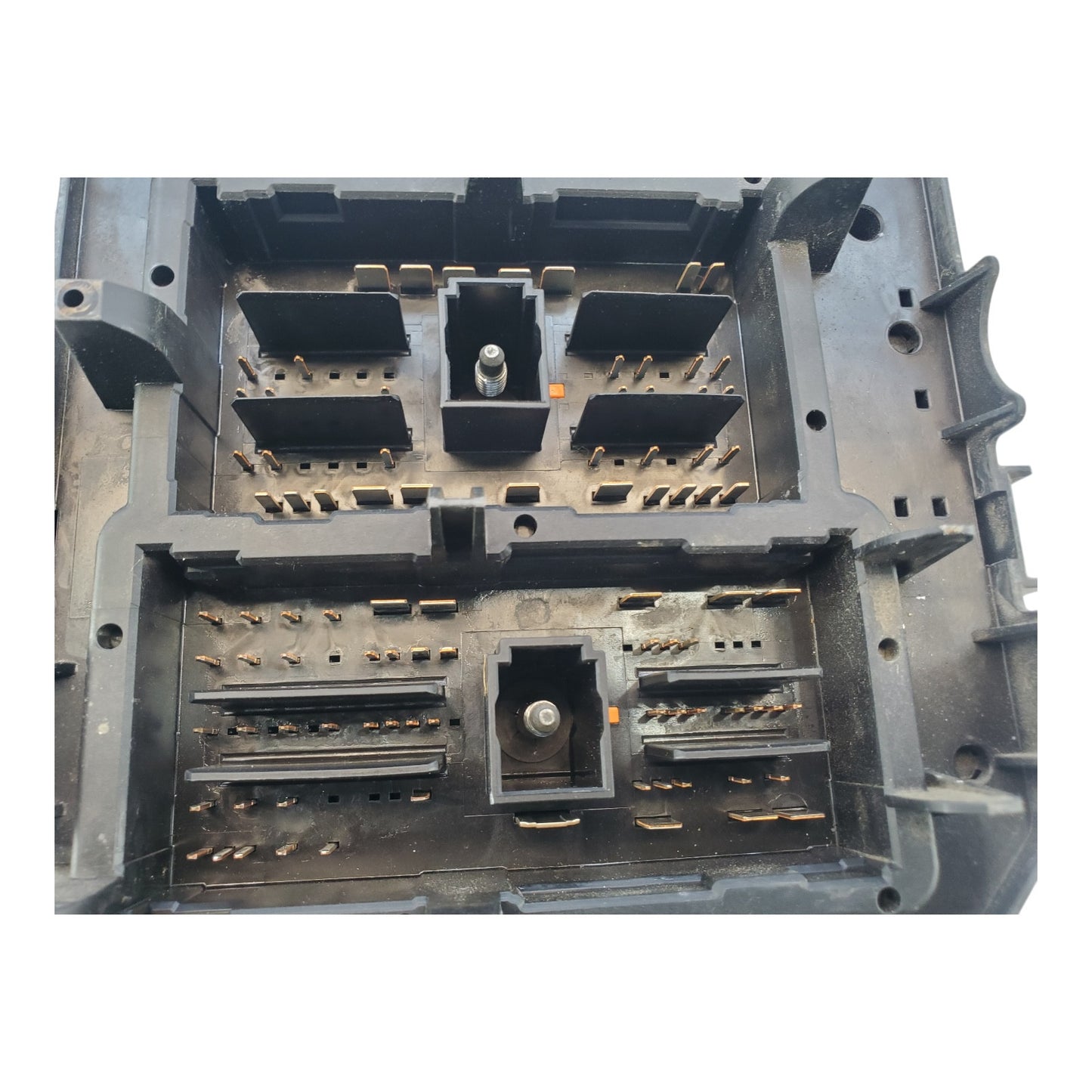 Fuse Box Engine Without Tow Package 12 Chevrolet Traverse 20972850