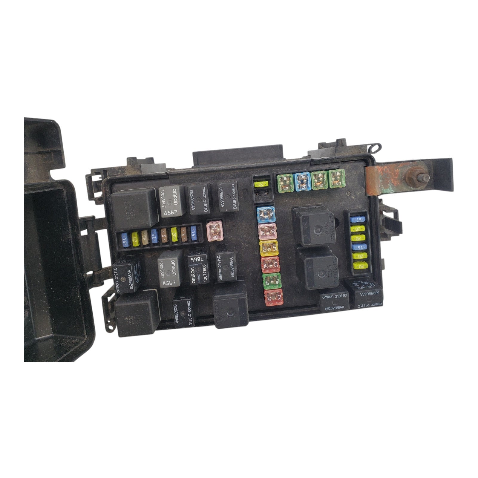 06 2006 CHRYSLER 300C OEM ENGINE BAY FUSE BOX 04692031AJ