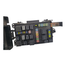 06 2006 CHRYSLER 300C OEM ENGINE BAY FUSE BOX 04692031AJ