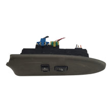 02 - 05 CHEVY TRAILBLAZER PASSENGER RIGHT SIDE POWER WINDOW SWITCH P/N 15180057