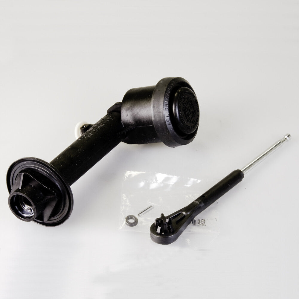 1996-2005 Chevrolet/GMC/Isuzu Clutch Master Cylinder