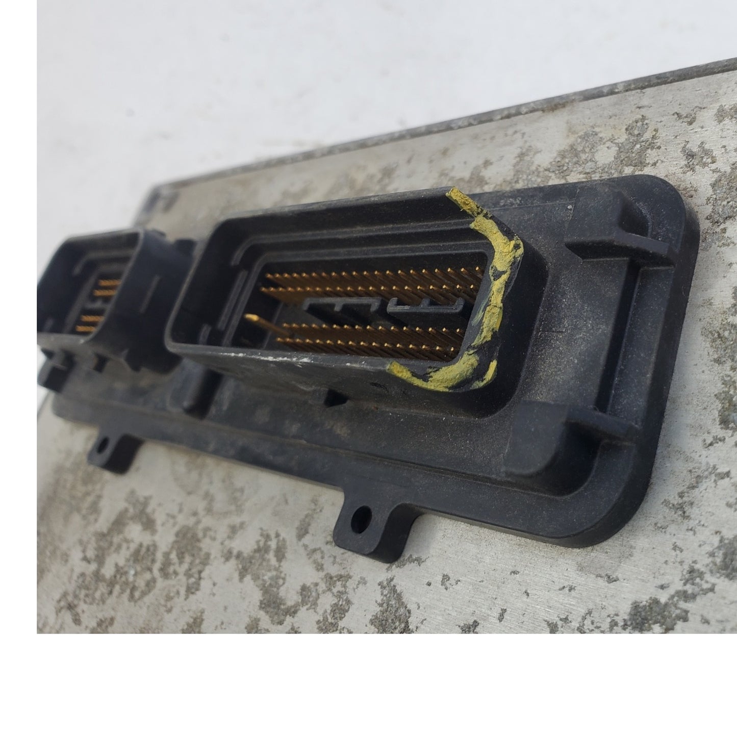 2003 Acura MDX OEM Engine Computer Control Module ECU 37820-RDJ-A570